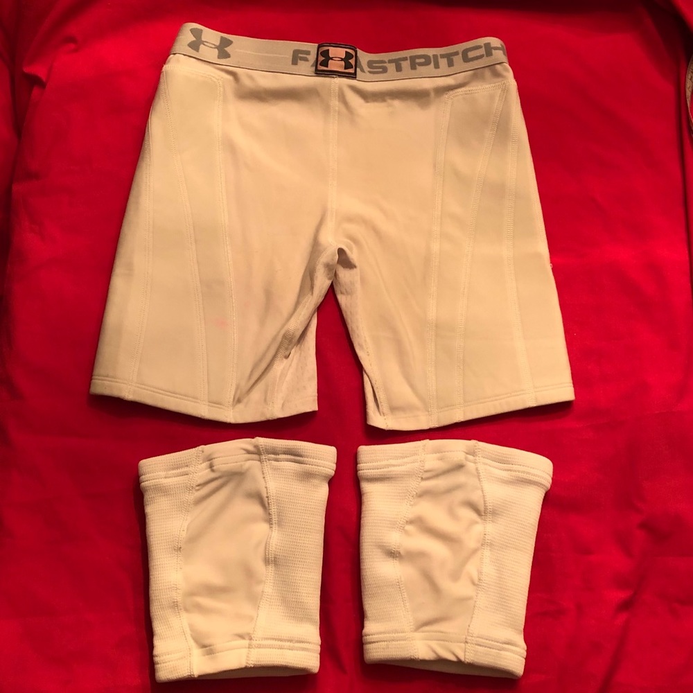 Girls Under Armour sport shorts with knee pads